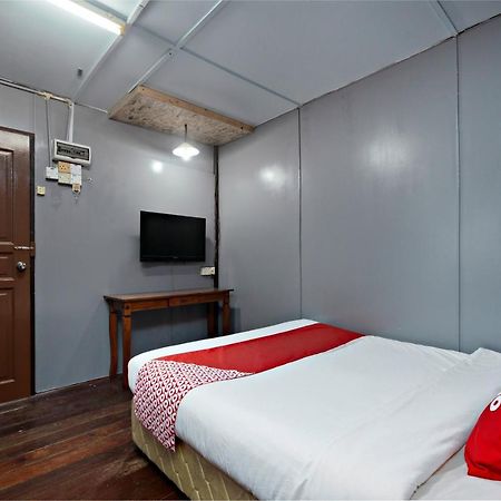 Oyo 89646 Panvill Resort Kampong Pasir Bogak Екстер'єр фото