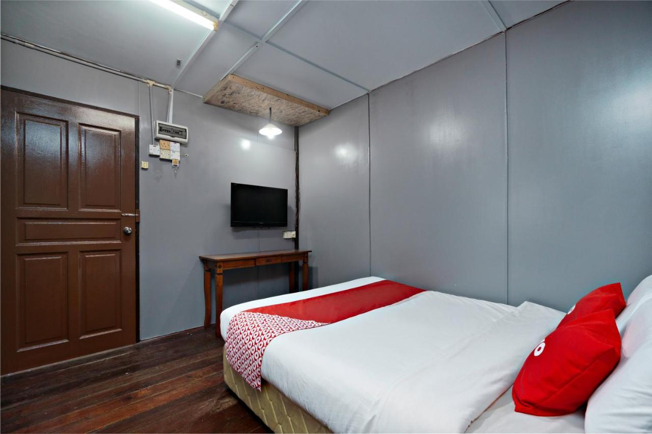 Oyo 89646 Panvill Resort Kampong Pasir Bogak Екстер'єр фото