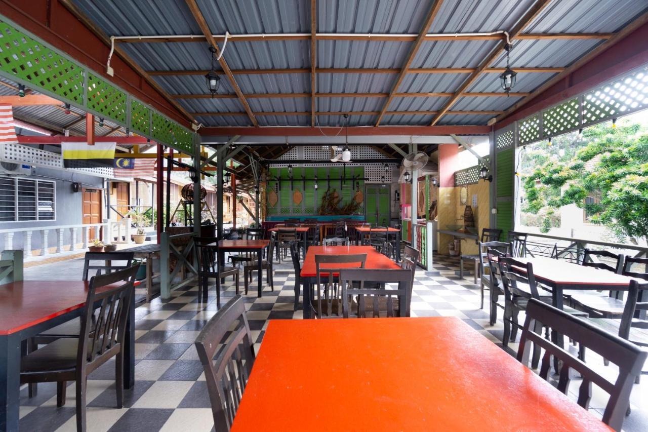 Oyo 89646 Panvill Resort Kampong Pasir Bogak Екстер'єр фото