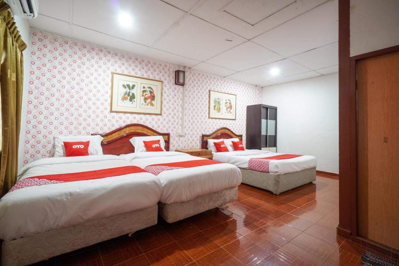 Oyo 89646 Panvill Resort Kampong Pasir Bogak Екстер'єр фото