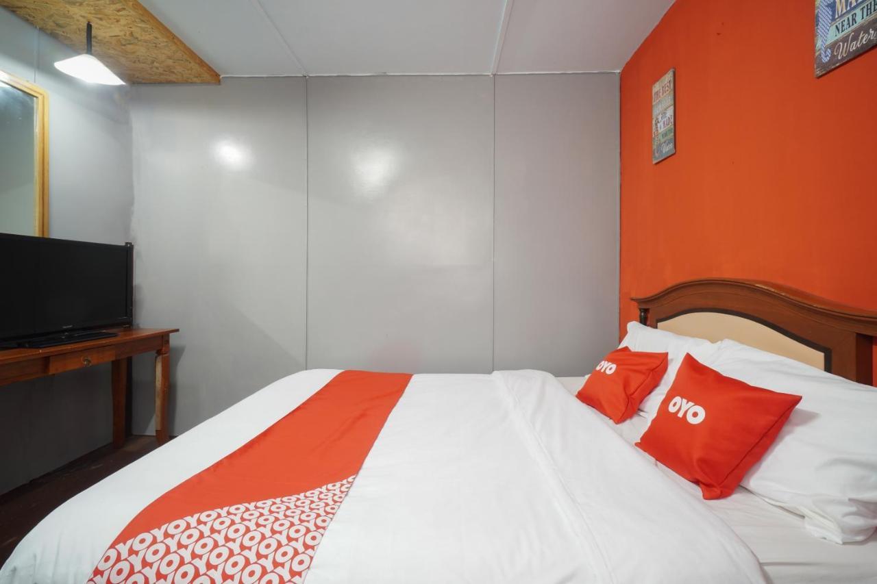 Oyo 89646 Panvill Resort Kampong Pasir Bogak Екстер'єр фото